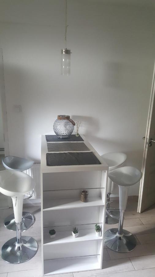 Gutenberg Utca Apartman Сегед Екстер'єр фото