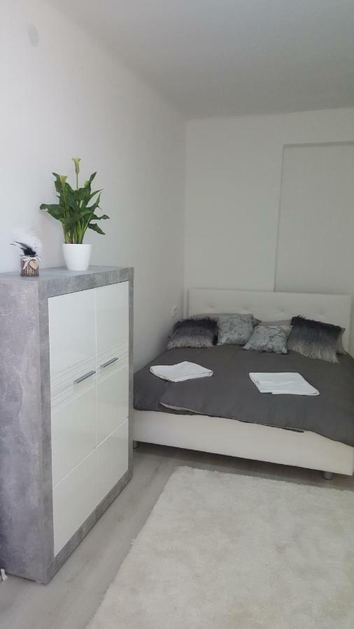 Gutenberg Utca Apartman Сегед Екстер'єр фото