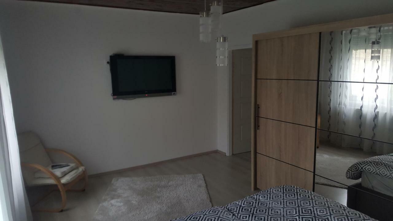 Gutenberg Utca Apartman Сегед Екстер'єр фото