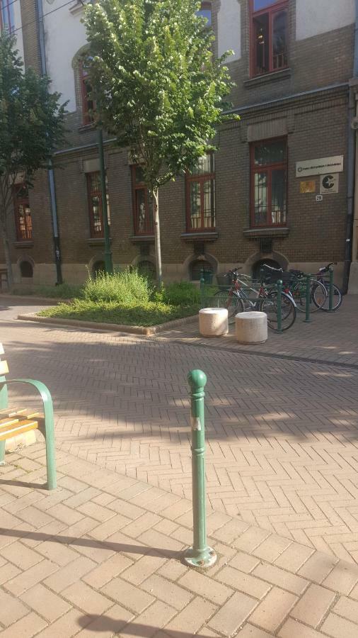 Gutenberg Utca Apartman Сегед Екстер'єр фото